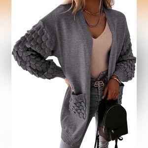 NWOT Women’s Gray Cardigan Sweater with Textured Sleeves and Pockets Size Small